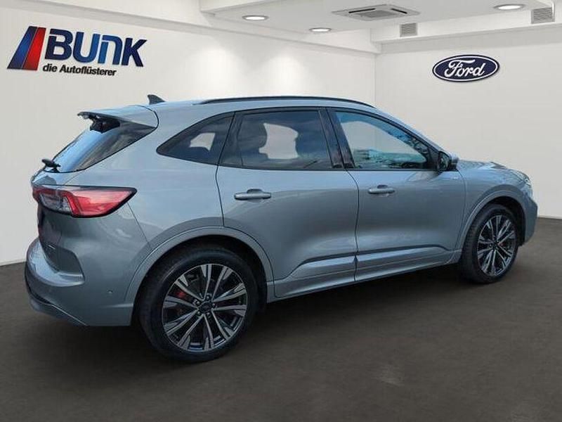 Gebraucht Ford Kuga ST-Line X 224 PS (164 kW) 2022 Solar silver met SUV