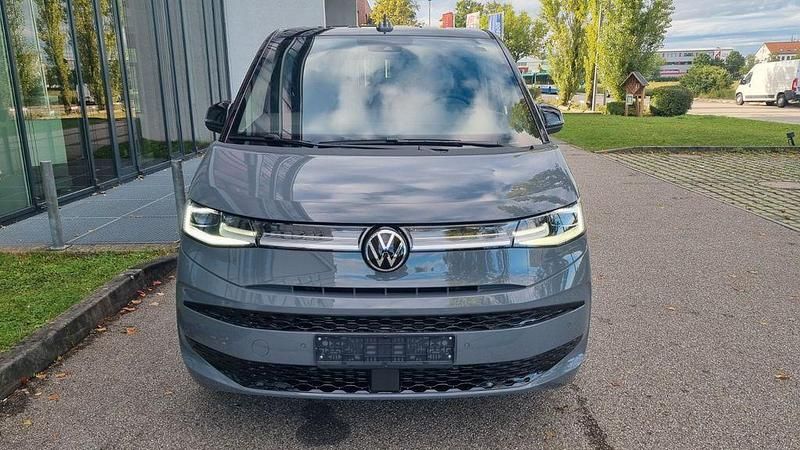 Neu VW Multivan Life 150 PS (110 kW) 2025 Schwarz Van