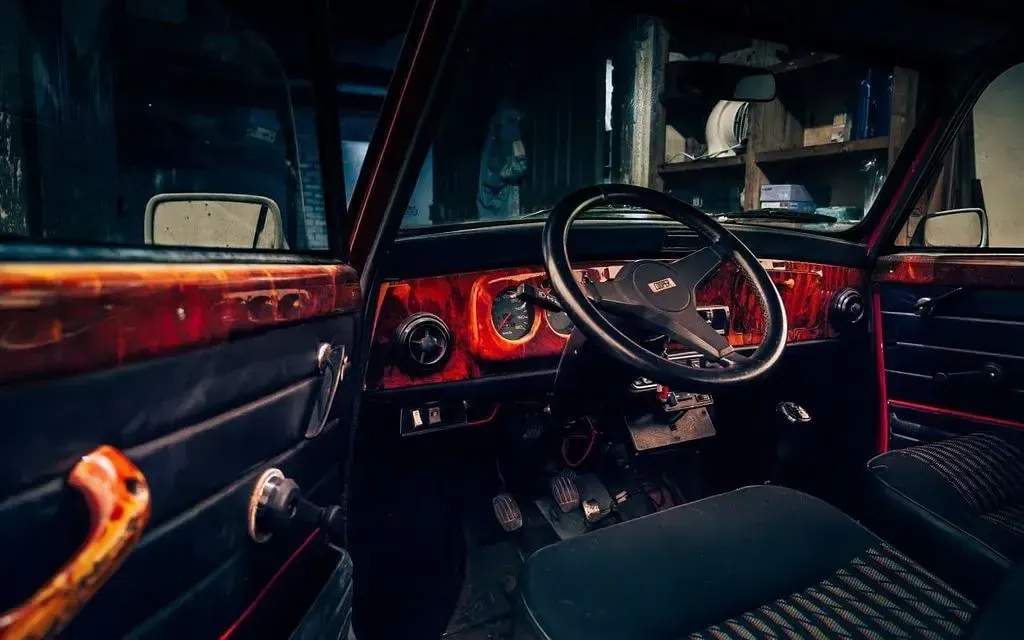 Usata Mini Cooper 64 CV (47 kW) 1991 Rosso Utilitaria