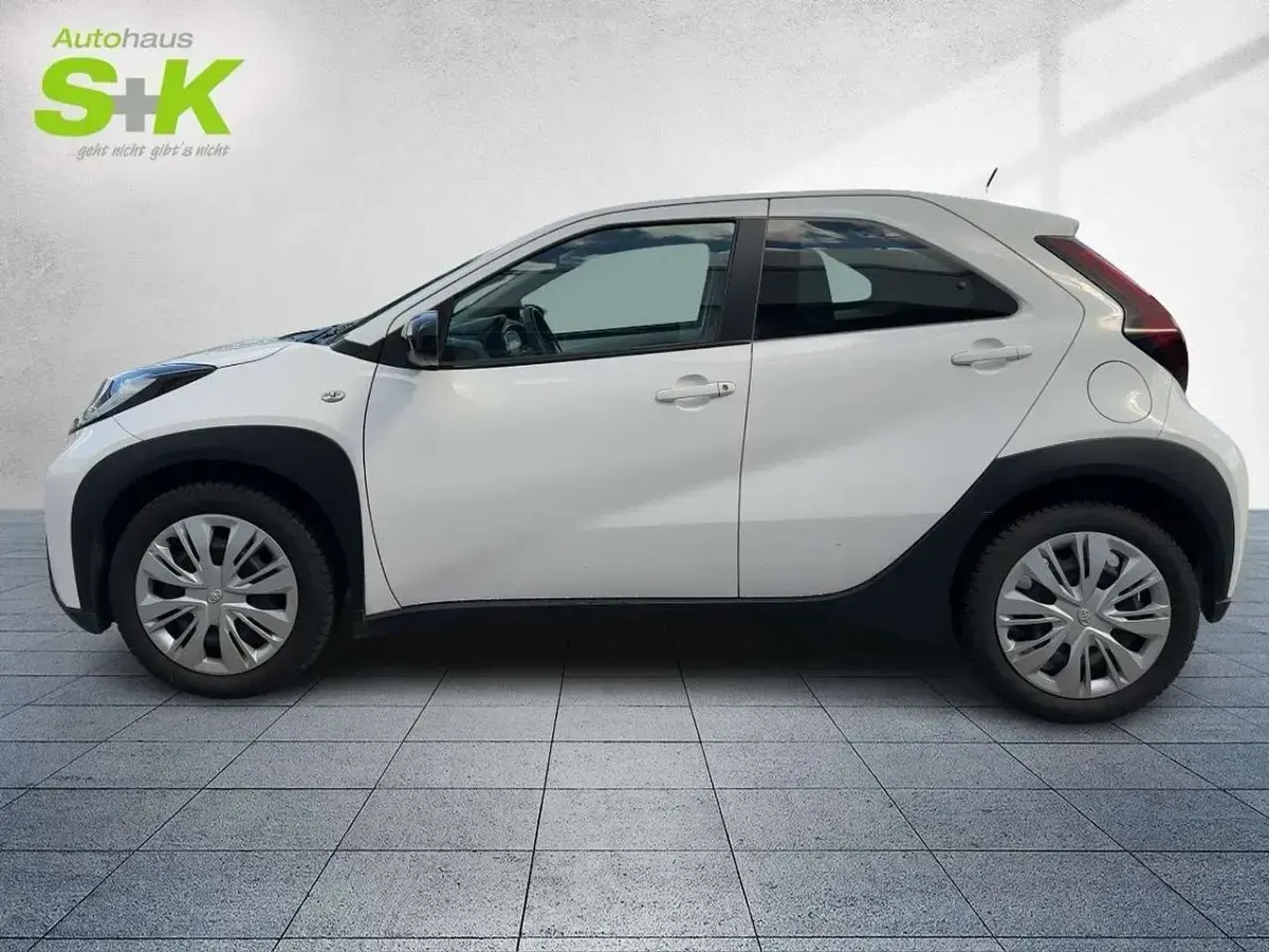 Gebraucht Toyota Aygo X Play 72 PS (52 kW) 2022 Weiß SUV
