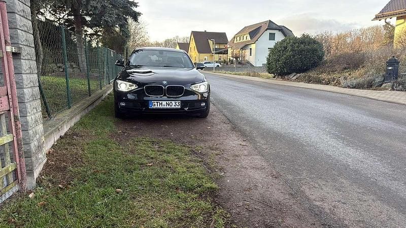 Schwarz Gebraucht 2014 BMW 120 Kleinwagen | 10.300 € (Etwas zu teuer) - Bild 1/4