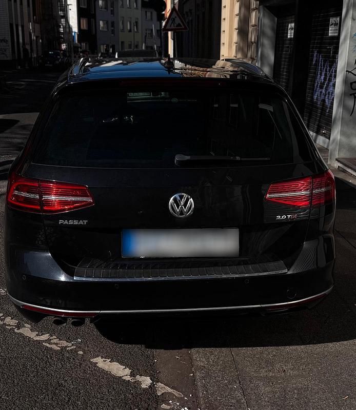 Gebraucht VW Passat Highline 190 PS (139 kW) 2015 Schwarz Kombi