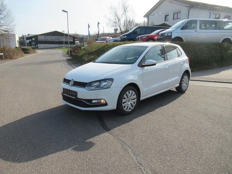 Gebraucht VW Polo Comfortline 75 PS (55 kW) 2014 Weiß Kleinwagen