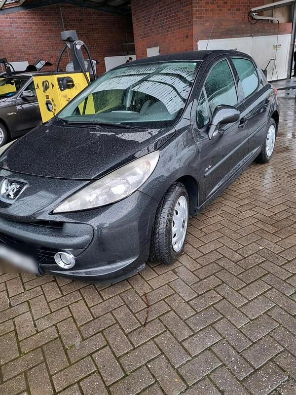 Gebraucht Peugeot 207 88 PS (64 kW) 2008 Schwarz Limousine