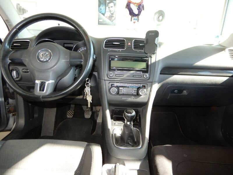 Grau Gebraucht 2009 VW Golf VI Comfortline Limousine | 2.800 € (Guter Preis) - Bild 1/4