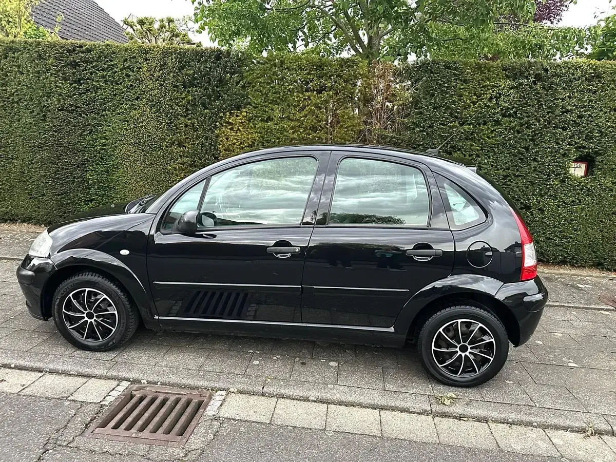 Gebraucht Citroën C3 73 PS (53 kW) 2007 Schwarz Kleinwagen