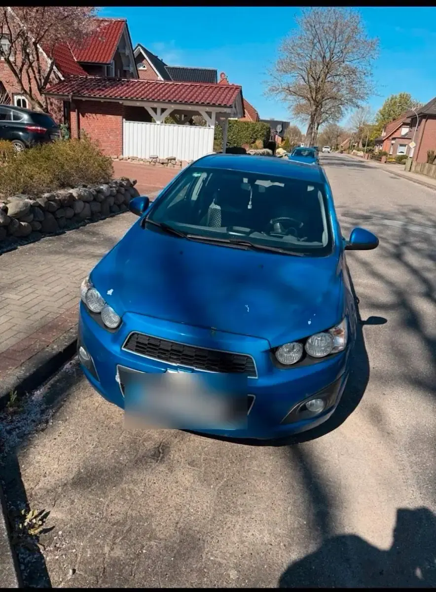 Gebraucht Chevrolet Aveo 90 PS (66 kW) 2012 Blau Limousine