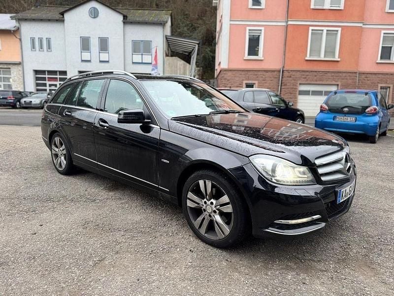 Schwarz Gebraucht 2011 Mercedes C250 Kombi | 9.500 € (Guter Preis) - Bild 1/4