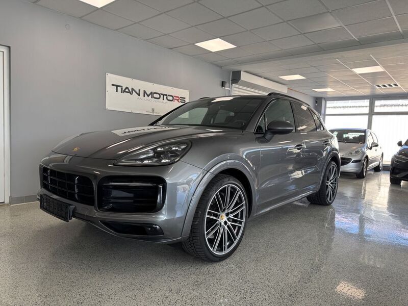 Grau Gebraucht 2019 Porsche Cayenne S Sport SUV | 63.900 € (Fairer Preis) - Bild 1/4