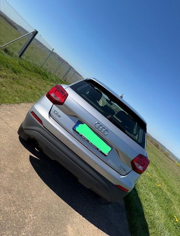 Gebraucht Audi Q2 Ambiente 116 PS (85 kW) 2018 Silber SUV