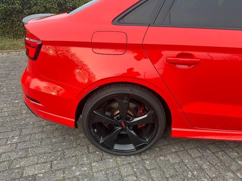 Gebraucht Audi RS3 Sport 400 PS (294 kW) 2018 Rot Limousine