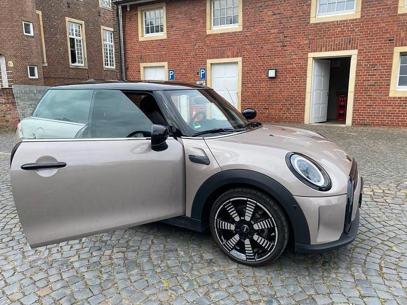 Gebraucht Mini Cooper 134 PS (98 kW) 2021 Andere farben Kleinwagen