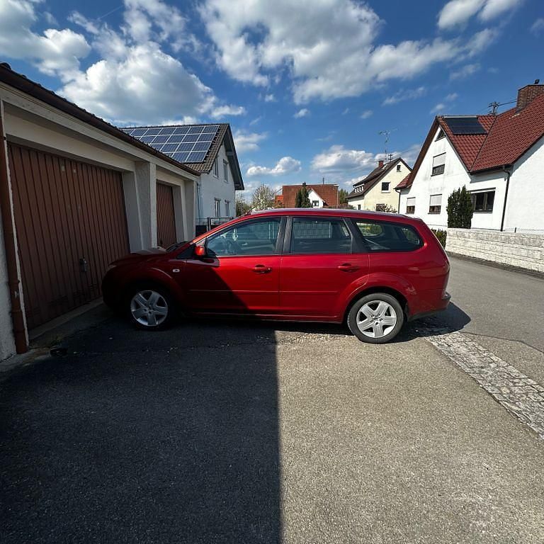 Second-hand Ford Focus Style 109 CP (80 kW) 2007 Roșu Berlinǎ