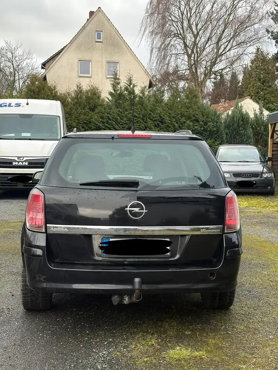 Gebraucht Opel Astra 105 PS (77 kW) 2005 Schwarz Kombi
