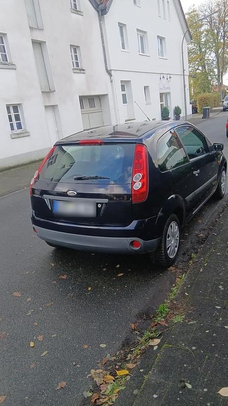 Gebraucht Ford Fiesta 69 PS (50 kW) 2006 Blau Kleinwagen