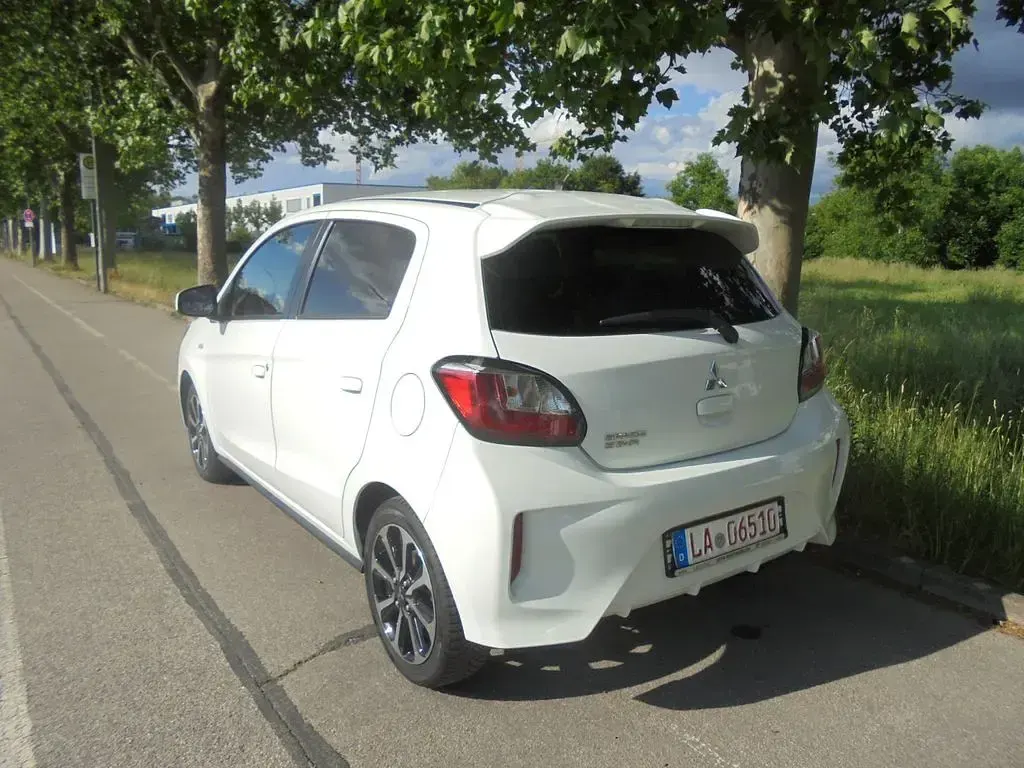 Gebraucht Mitsubishi Space Star Select+ 71 PS (52 kW) 2023 Weiß Kleinwagen