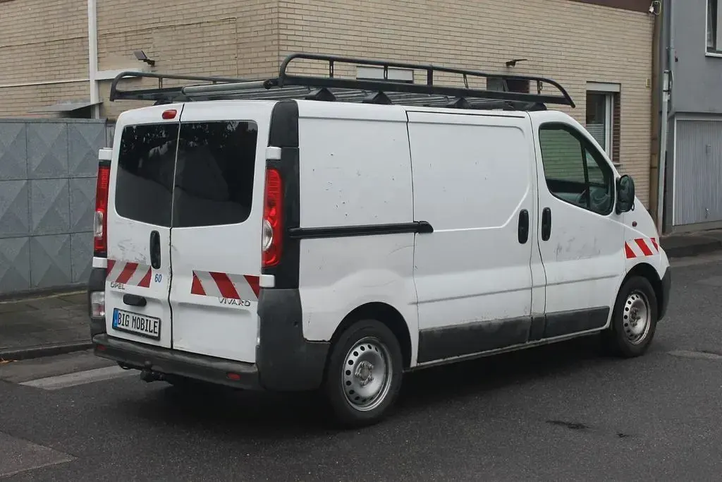 Gebraucht Opel Vivaro 90 PS (66 kW) 2007 Weiß Van / Kleinbus