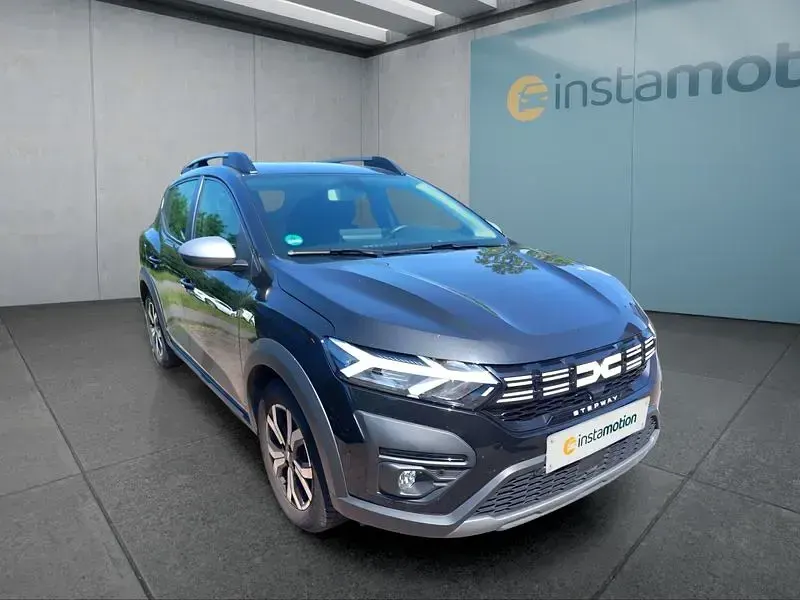 Gebraucht Dacia Sandero Stepway 110 PS (80 kW) 2023 Schwarz Kleinwagen