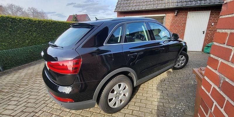 Gebraucht Audi Q3 140 PS (102 kW) 2012 Schwarz SUV