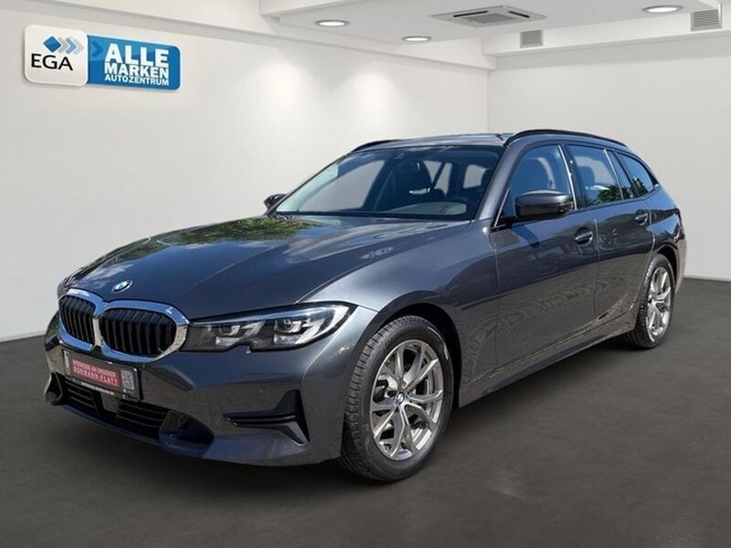 Grau Gebraucht 2022 BMW 320 Sport Line Kombi | 31.349 € (Guter Preis) - Bild 1/4