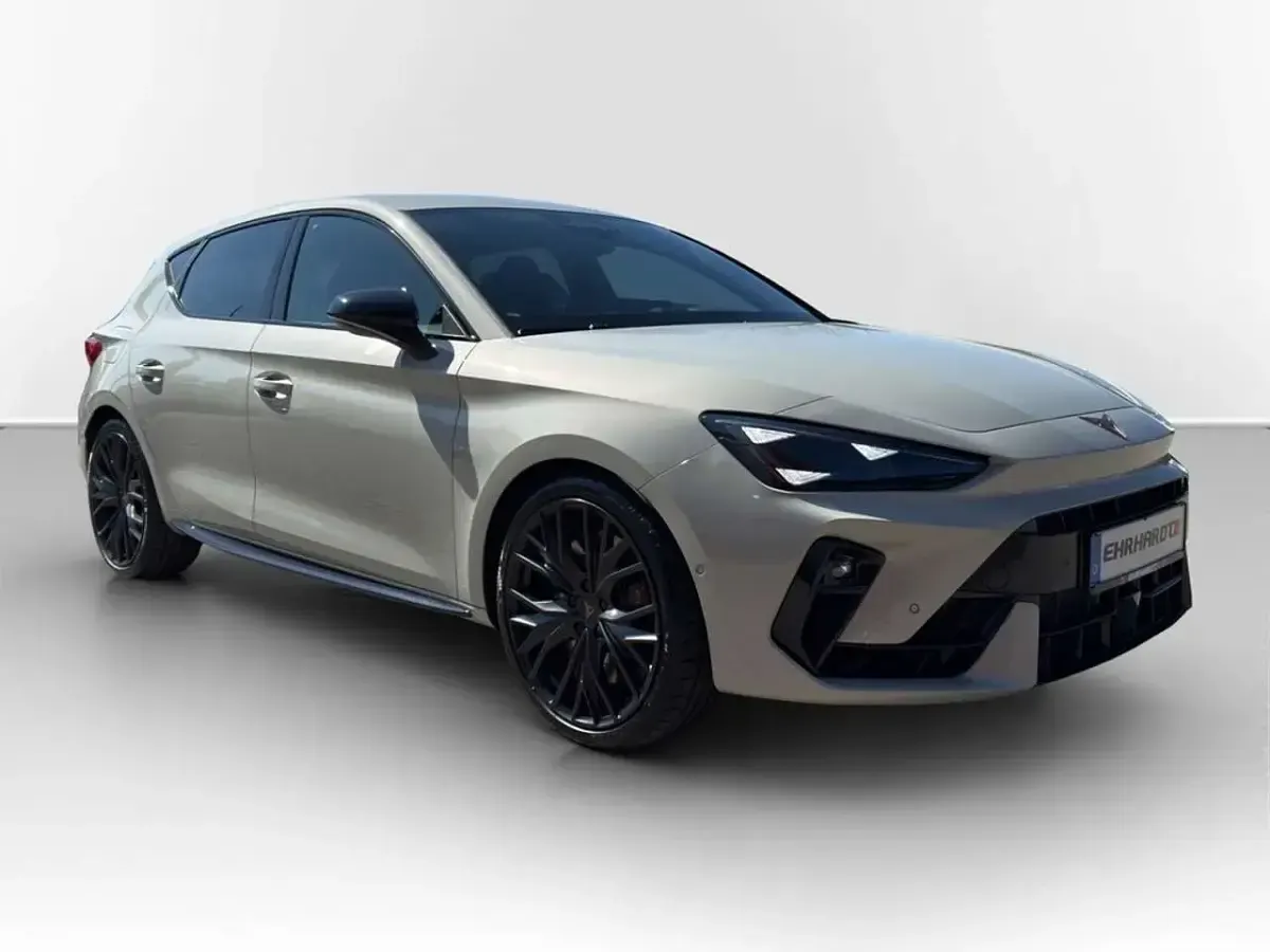 Neu Cupra Leon VZ 300 PS (220 kW) 2026 Taiga grau metallic Limousine