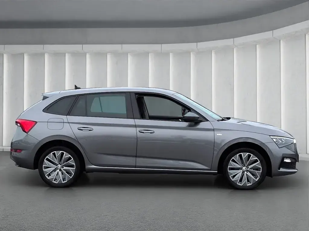 Gebraucht Skoda Scala Tour 110 PS (80 kW) 2022 Grau Kleinwagen