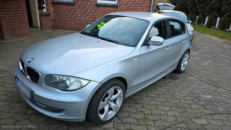 Usata BMW 118 143 CV (105 kW) 2010 Grigio Utilitaria