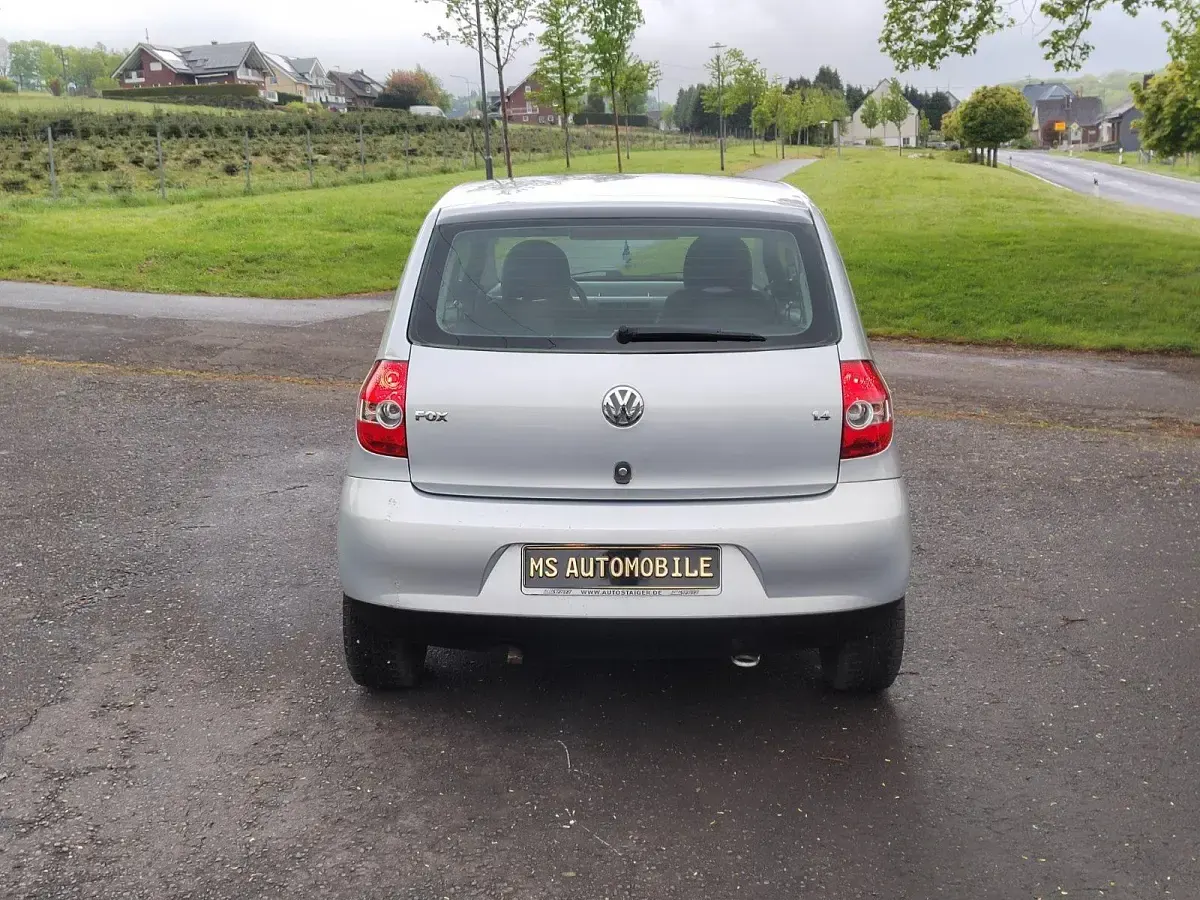 Gebraucht VW Fox 75 PS (55 kW) 2007 Silber Kleinwagen