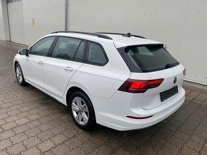 Gebraucht VW Golf VIII Life 116 PS (85 kW) 2025 Weiß Limousine