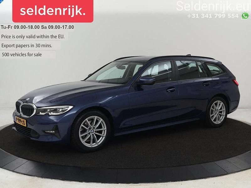 Blau Gebraucht 2022 BMW 318 Limousine | 20.200 € (Superpreis) - Bild 1/4
