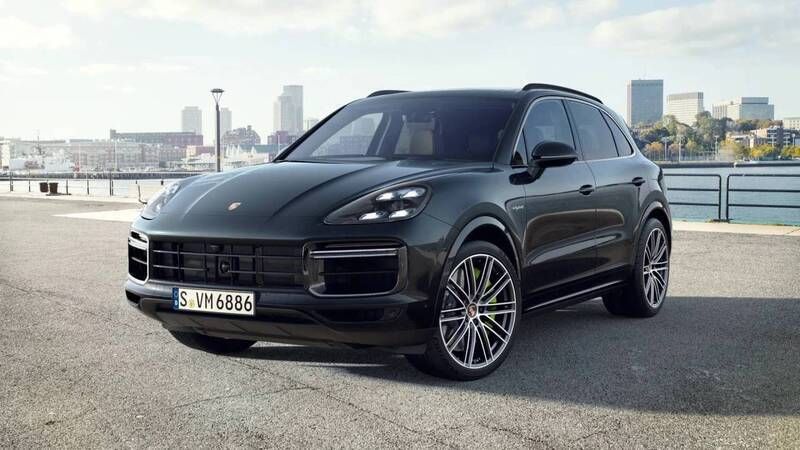 Tiefschwarzmetallic Gebraucht 2021 Porsche Cayenne Turbo S SUV | 112.900 € (Superpreis) - Bild 1/4