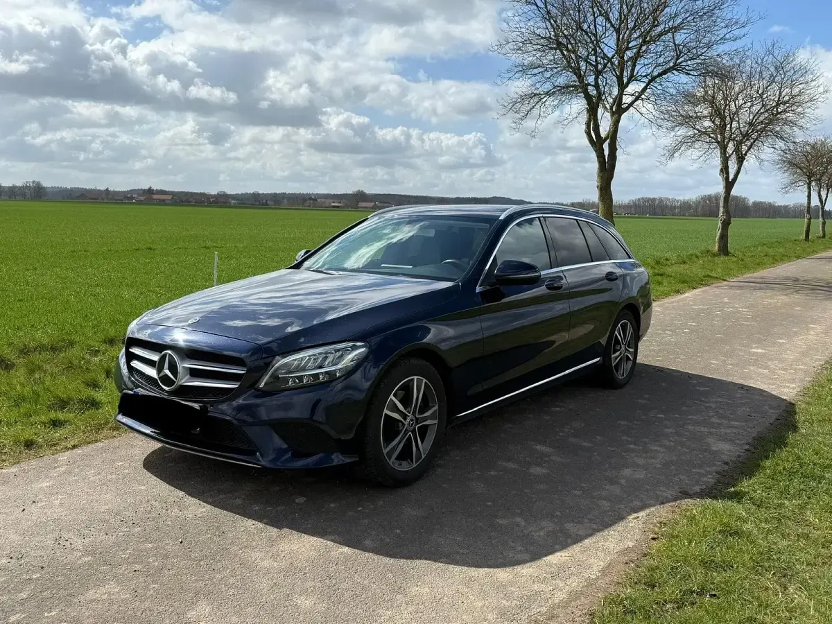 Gebraucht Mercedes C220 Avantgarde 194 PS (142 kW) 2020 Blau Kombi