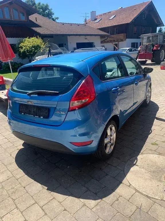 Gebraucht Ford Fiesta 82 PS (60 kW) 2009 Limousine