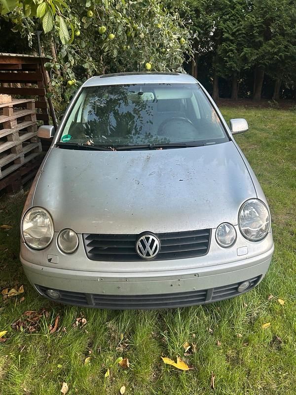 Silber Gebraucht 2002 VW Polo Kleinwagen | 800 € (Fairer Preis) - Bild 1/4