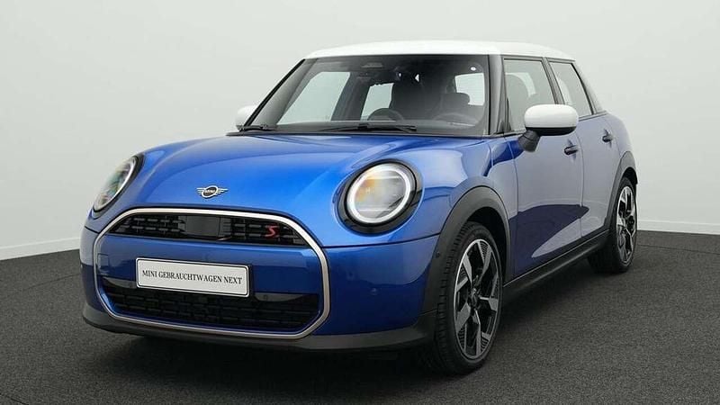 Blau Gebraucht 2024 Mini Cooper S Favoured Kleinwagen | 30.896 € (Superpreis) - Bild 1/4