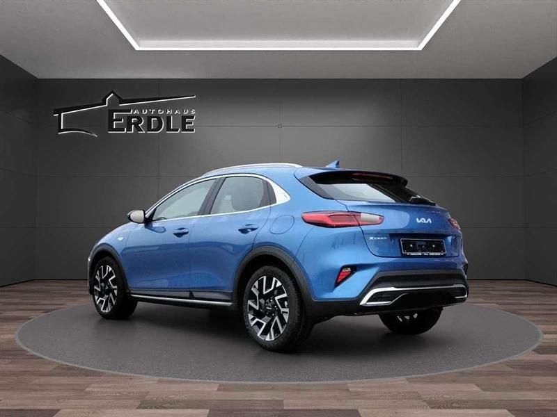 Neu Kia XCeed Vision 150 PS (110 kW) 2025 Blau SUV