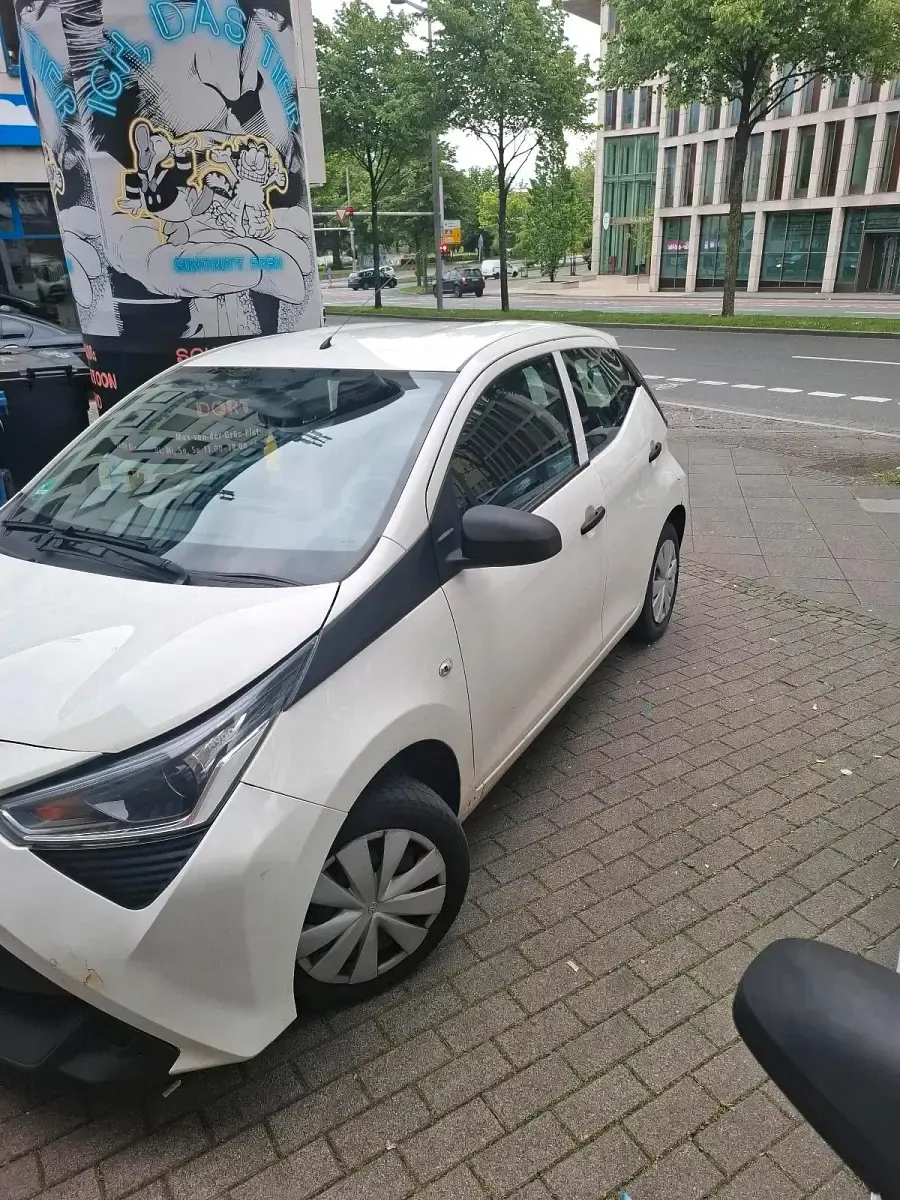 Gebraucht Toyota Aygo 72 PS (52 kW) 2020 Weiß Kleinwagen