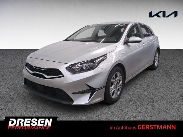 Second-hand Kia Ceed Vision 140 CP (102 kW) 2025 Argintiu Hatchback