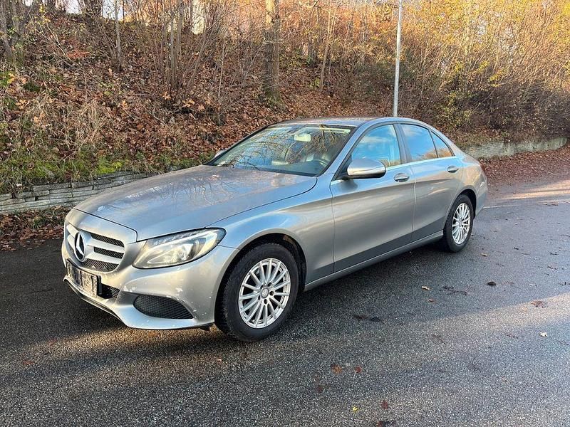 Gebraucht Mercedes C200 136 PS (100 kW) 2014 Silber Limousine