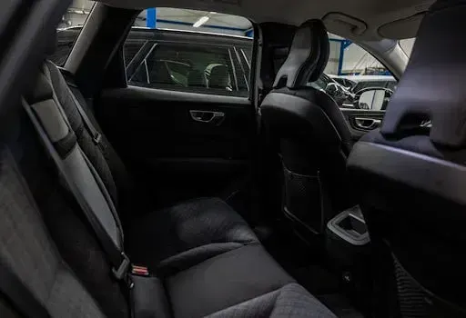 Gebraucht Volvo XC60 Core 197 PS (144 kW) 2023 Schwarz SUV