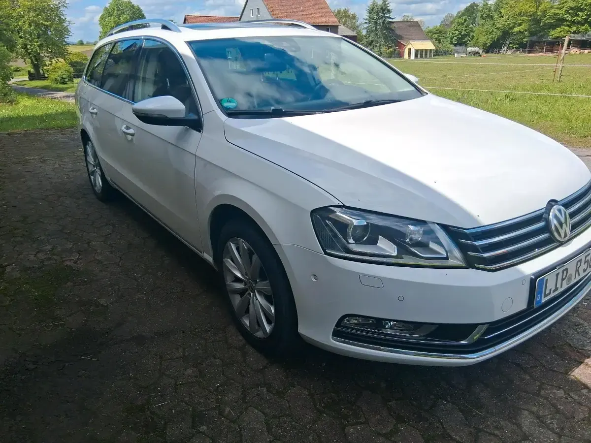 Gebraucht VW Passat Highline 140 PS (102 kW) 2013 Weiß Kombi