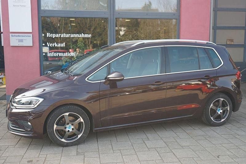 Gebraucht VW Golf VII Highline 150 PS (110 kW) 2018 Schwarz Limousine