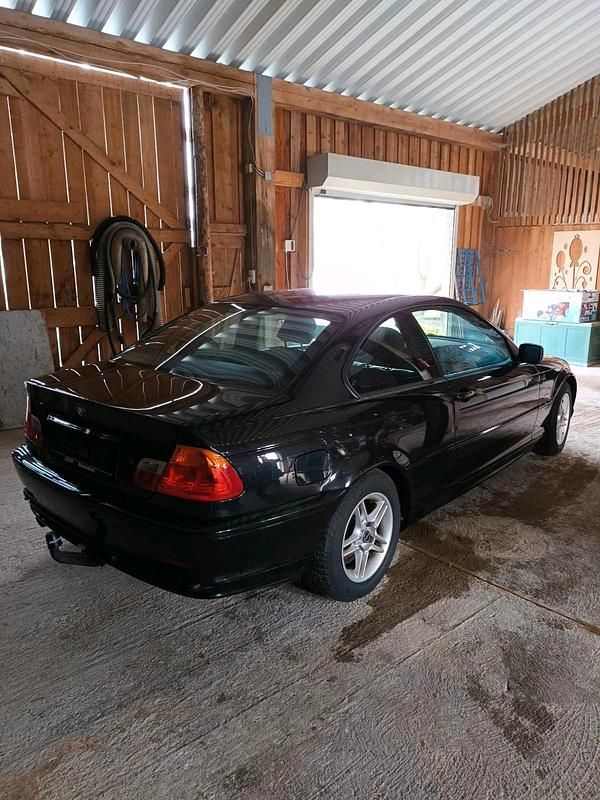 Gebraucht BMW 318 118 PS (86 kW) 2001 Schwarz Coupé