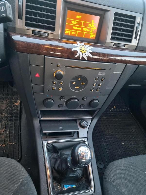 Gebraucht Opel Vectra 130 PS (95 kW) 2004 Silber Kombi