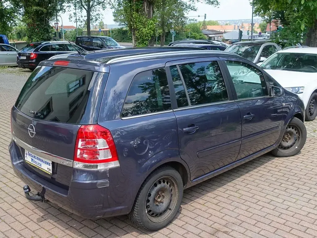 Gebraucht Opel Zafira 110 PS (80 kW) 2009 Blau Van / Kleinbus