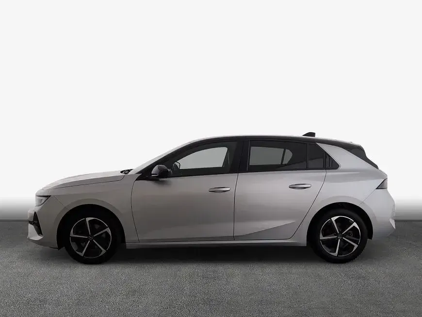 Gebraucht Opel Astra 131 PS (96 kW) 2025 Kristall silber metallic Kleinwagen