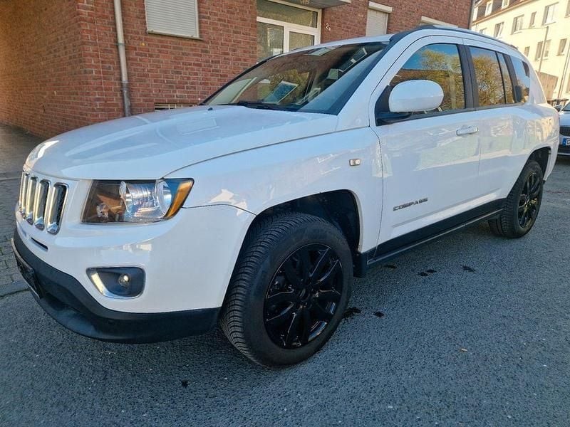 Gebraucht Jeep Compass Limited 170 PS (125 kW) 2015 Weiß SUV