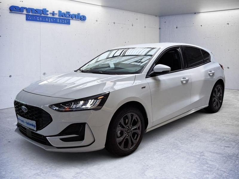 Gebraucht Ford Focus ST-Line 125 PS (91 kW) 2024 Hell weiß sonderlack Limousine