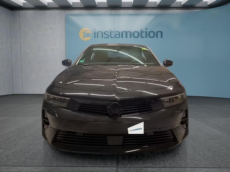 Gebraucht Opel Astra 131 PS (96 kW) 2025 Schwarz Limousine
