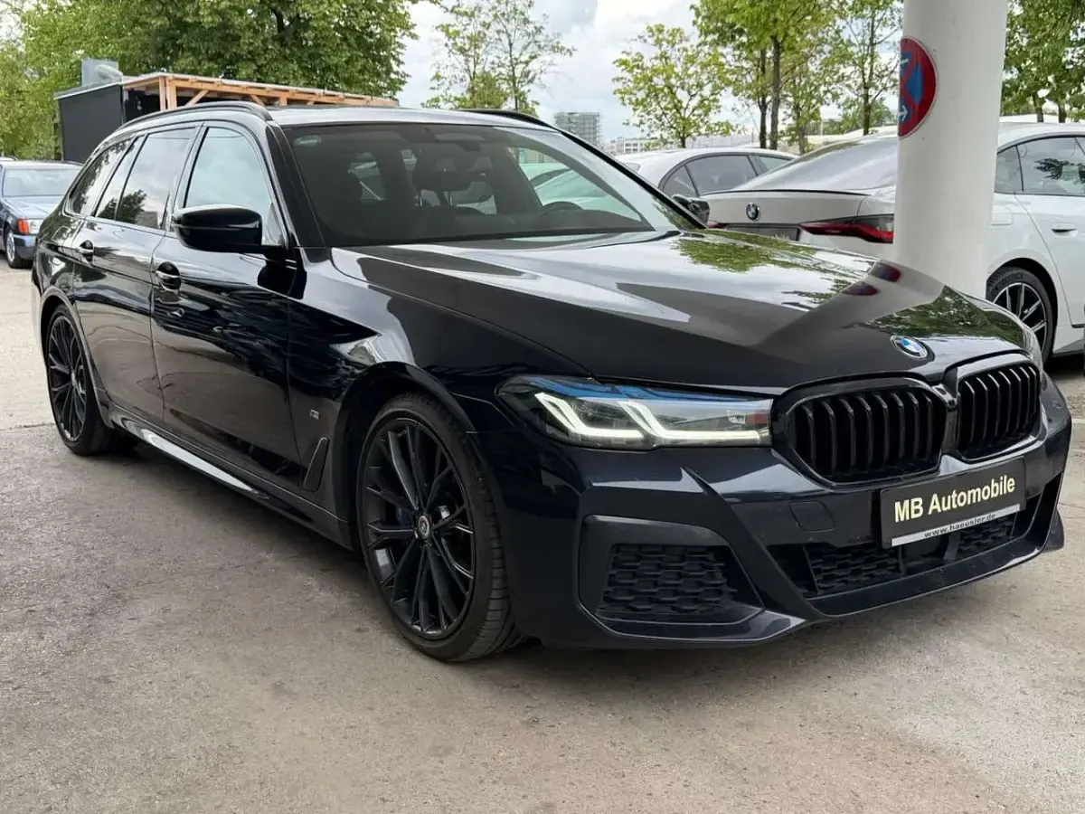 Gebraucht BMW 530 Performance 286 PS (210 kW) 2022 Schwarz Kombi
